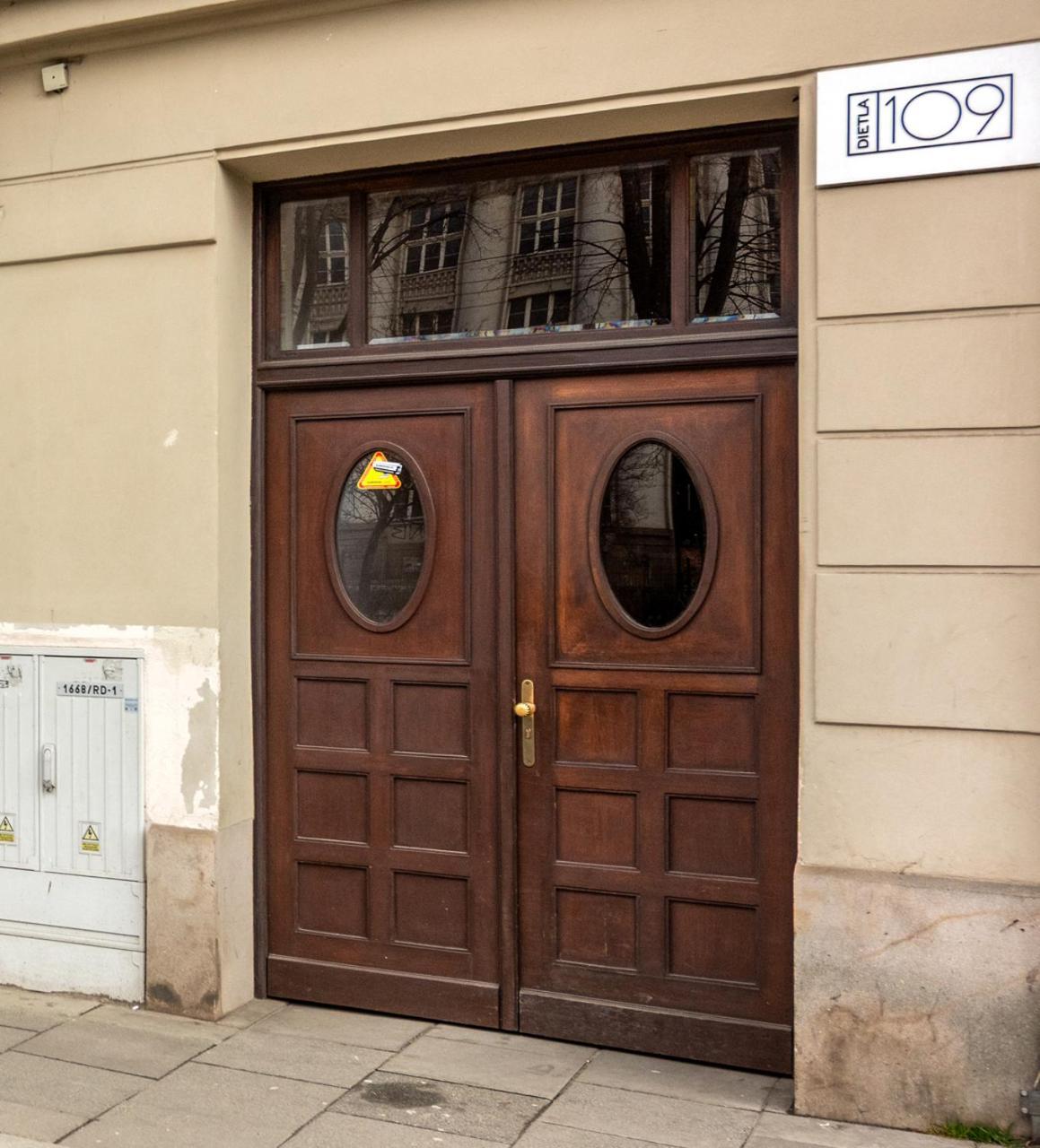 Modern Apartment Arizona Studio Old Town Dietla Balcony Krakow Exterior photo